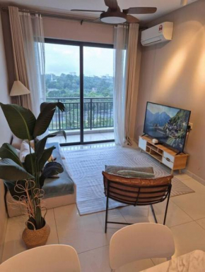 Serene and peaceful 2 Bedrooms 3 Pax - 10 Min to CIQ
